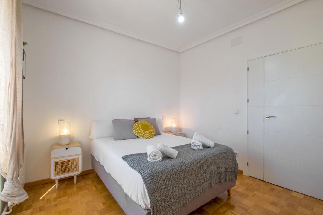 4 Bedrooms 2 Bathrooms Furnished - Salamanca - Bright - Mintystay Apartamento Madrid