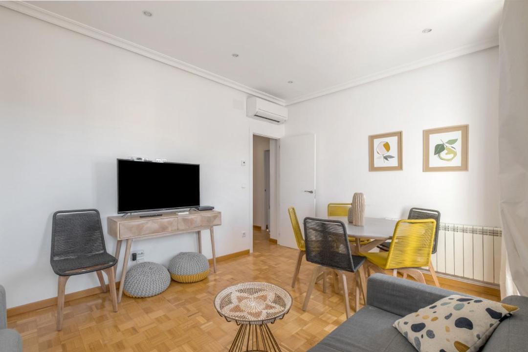 Apartamento 4 Bedrooms 2 Bathrooms Furnished - Salamanca - Bright - Mintystay *